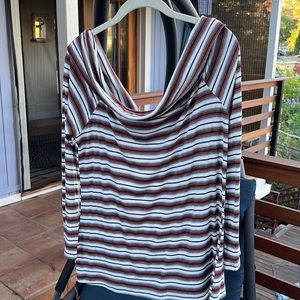 Off the shoulder Halogen top.
